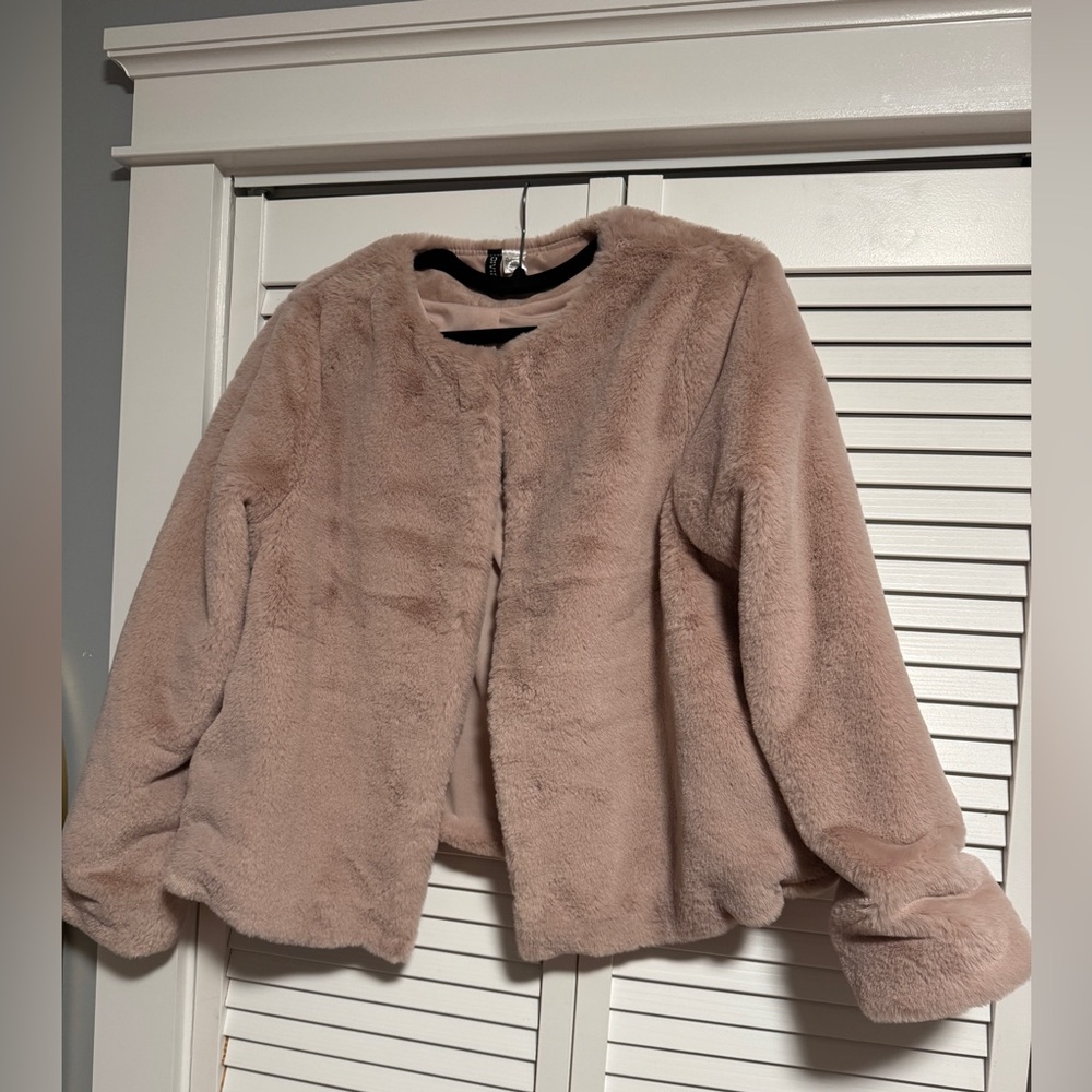 H&M Women's faux fur Jacket - Soft Pink